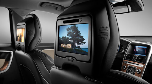 Système multimédia pour passagers arrière RSE à deux écrans avec deux lecteurs  DVD - XC60 2014 - Accessoires Volvo Cars