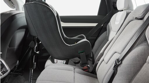 Silla infantil orientada hacia atrás de Volvo